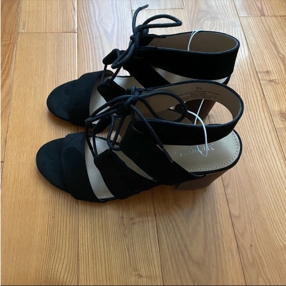 Laced up heels - Picture 4 of 6